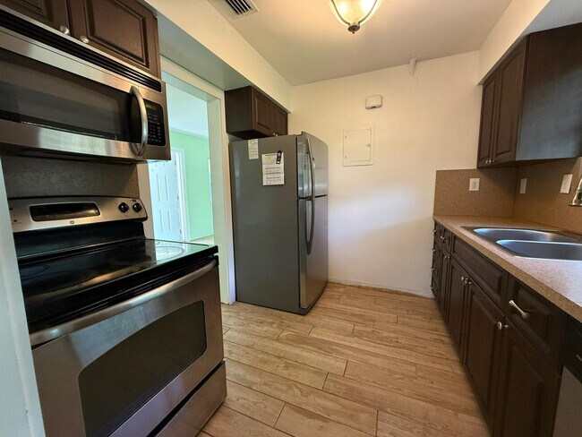 Foto del edificio - 2957 NW 6th Ave