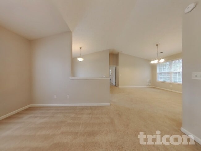 Foto del edificio - 204 Arbor Creek Dr