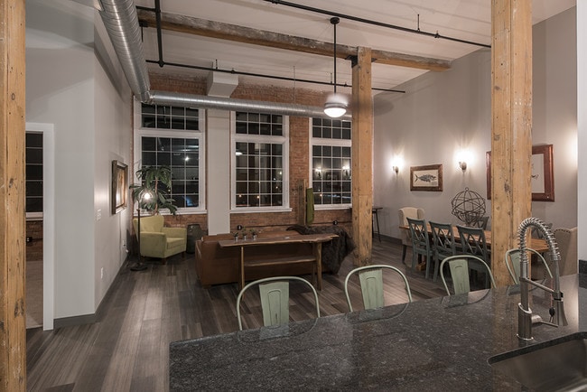 Building Photo - Oak Knitting Mill Apartments – Franklin Sq...