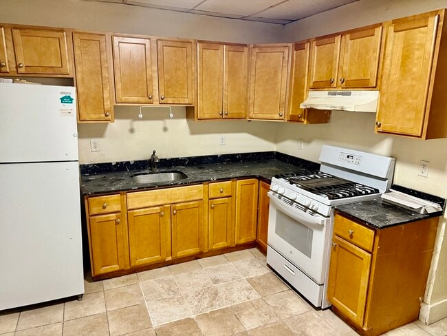 Foto del edificio - 23 Echo Grove Ave