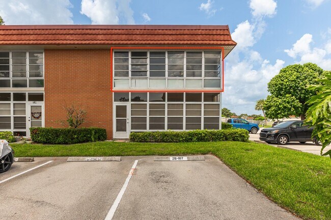 Building Photo - 26 Pine Arbor Ln