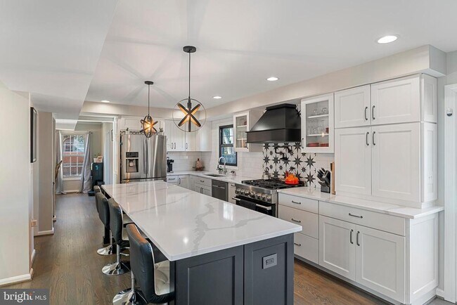 Foto del edificio - 3100 Franklin St