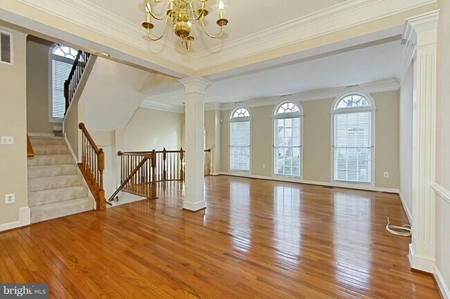 Foto del edificio - 6430 Katherine Ann Ln