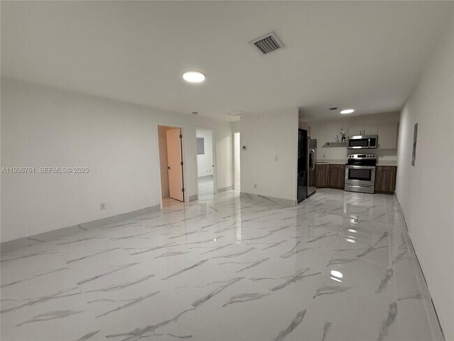 Foto del edificio - 2796 SW 34th Ct