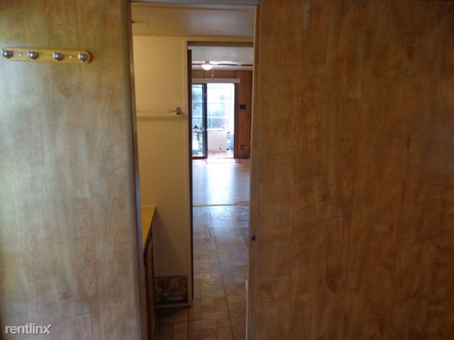 Building Photo - 1 br, 1 bath Mobile Home - 1027 RABBIT RUN RD