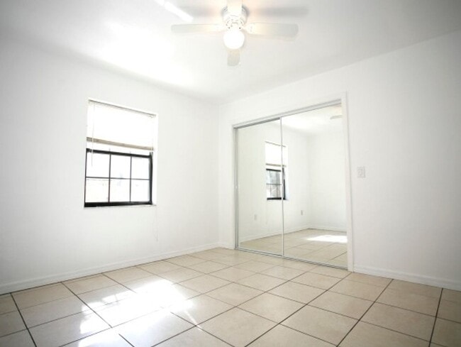 Building Photo - Charming 3-bedroom, 2-bathroom home located in the desirable Heatherwood community.