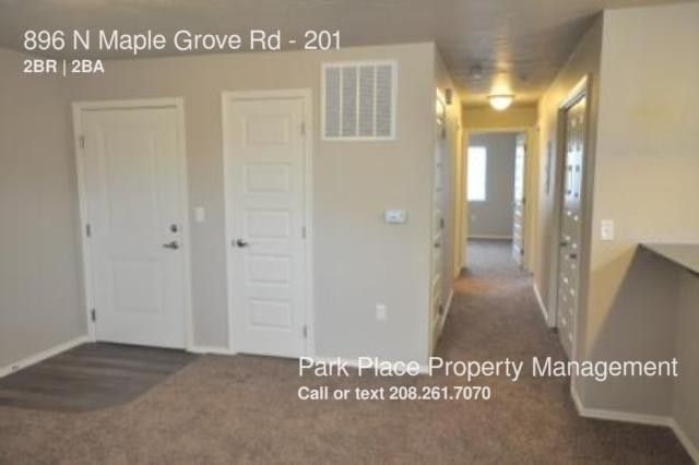 Building Photo - 856 N Maple Grove Rd