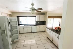 Building Photo - 740 Bluebird Ln