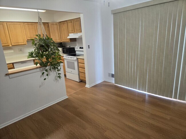 Building Photo - Spacious 4BR Home in Pasadena
