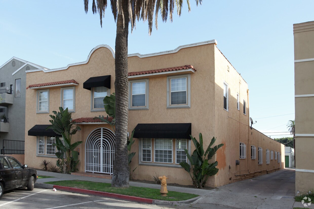 Primary Photo - 936 Olive Ave