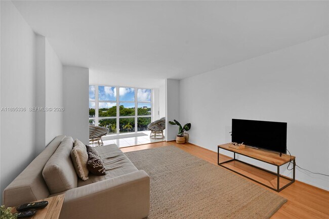 Foto del edificio - 800 Parkview Dr