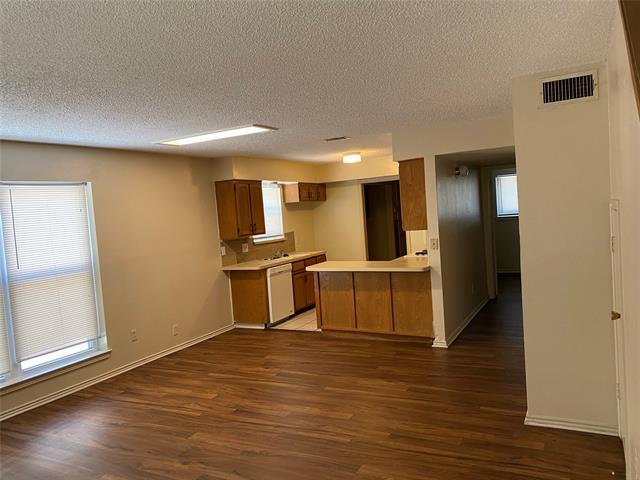 Building Photo - 625 Cousins Ln