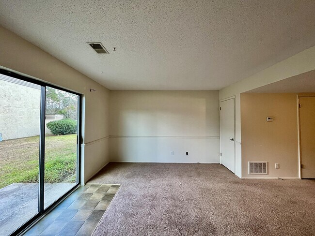 Foto del edificio - 901 Olmstead Dr