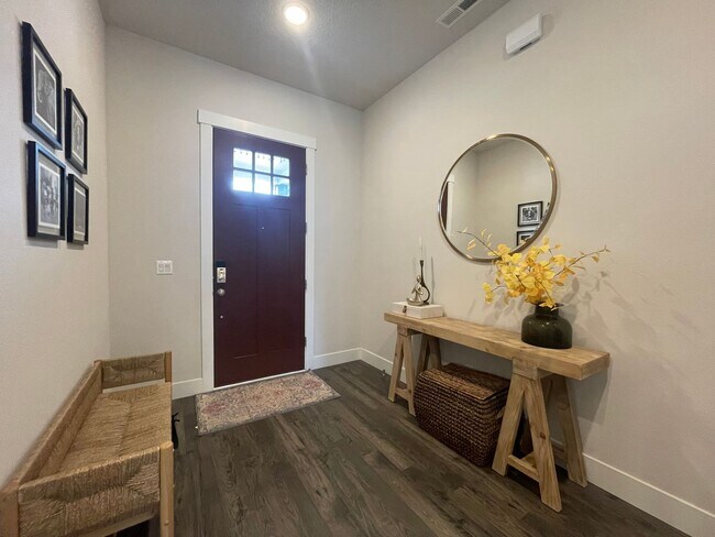Foto del edificio - Stunning 2020 Build 5 bedroom, 3 bathroom ...