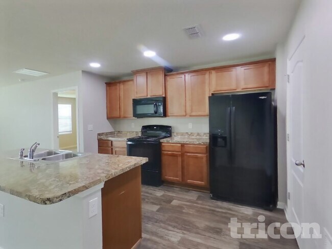 Foto del edificio - 2210 Pebble Point Dr
