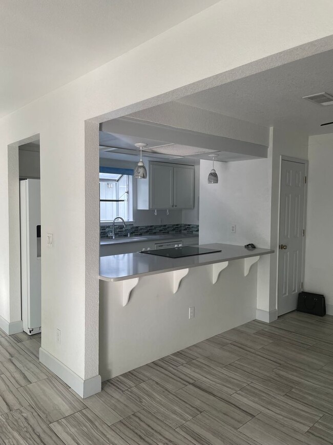 Building Photo - Can you guess why this condo is so popular...