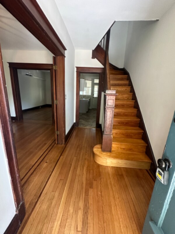 Foto del edificio - 323 13th St NE