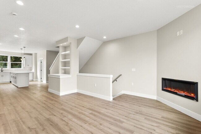 Building Photo - 4247 Verda Ln NE