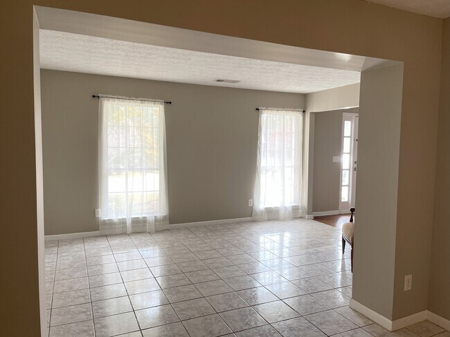 Foto del edificio - 3790 Oak Park Dr