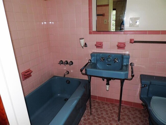 Foto del edificio - 2049 NW 9th Ave