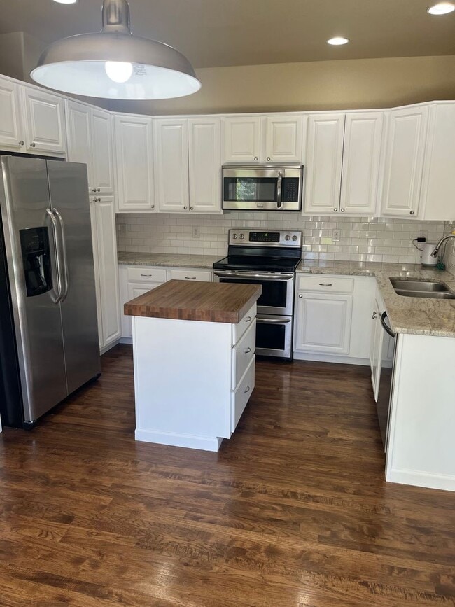 Building Photo - 3658 Claycomb Ln