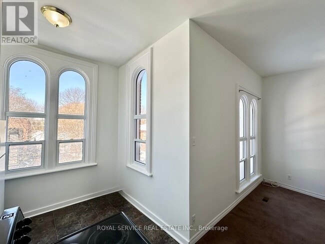 Building Photo - 197 Walton St