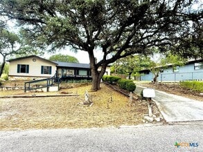 Building Photo - 103 Crestview Dr