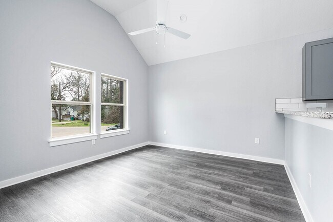 Building Photo - 16981 Glenheath St