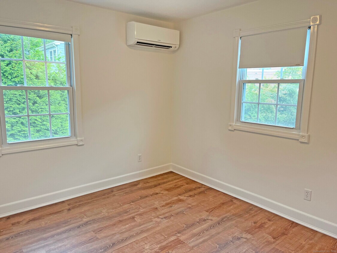 Building Photo - 690 Mill Hill Terrace