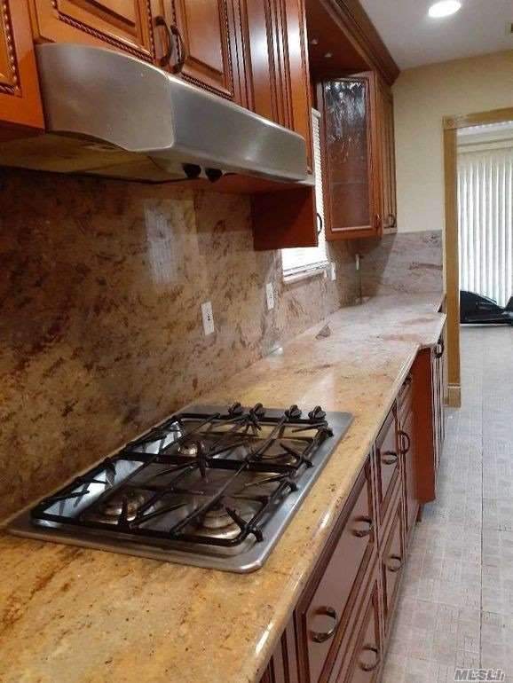 Foto del edificio - 73-63-73190 190th St