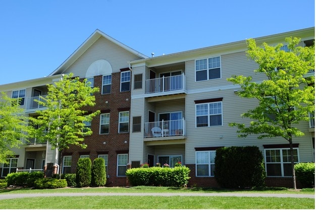 Building Photo - Hyde Park Village (Ages 55+)