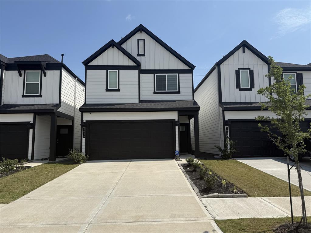 Foto principal - 2911 Crown Gate Dr
