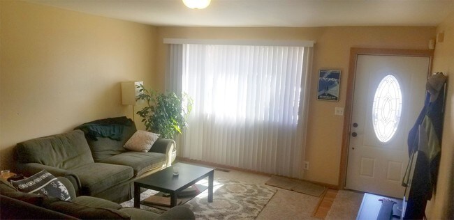 Foto del edificio - 101 Maple St