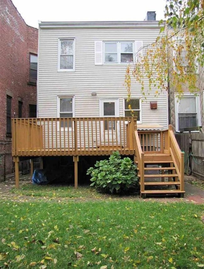 Building Photo - 314 Webster Ave