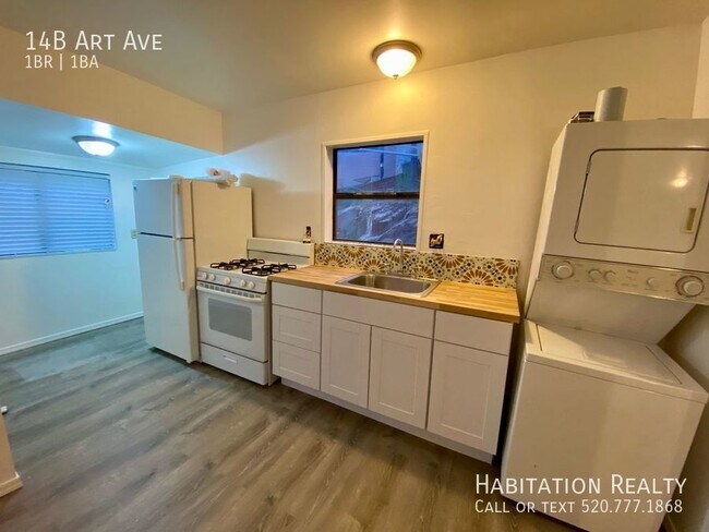 Building Photo - Renovated 1 bed/1 bath in Old Bisbee with ...