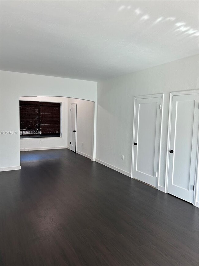 Foto del edificio - 235 83rd St