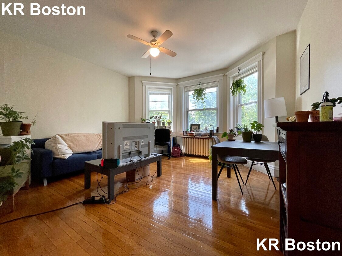 Primary Photo - 7 Euston St