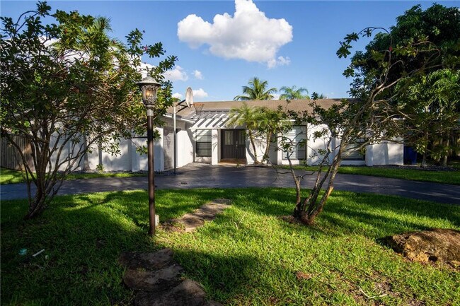Foto del edificio - 5100 SW 104th Ave