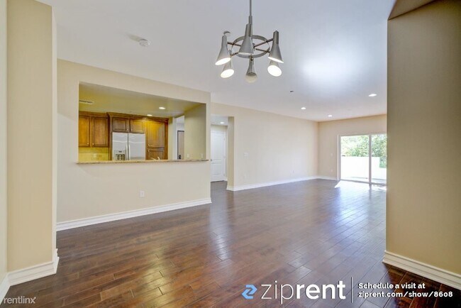 Foto del edificio - 3 br, 2 bath Condo - 1726 South Bentley Av...