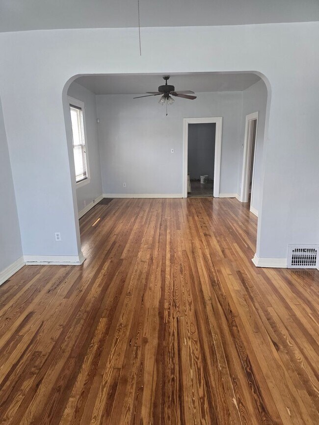 Foto del edificio - Brick 2 Bedroom Home