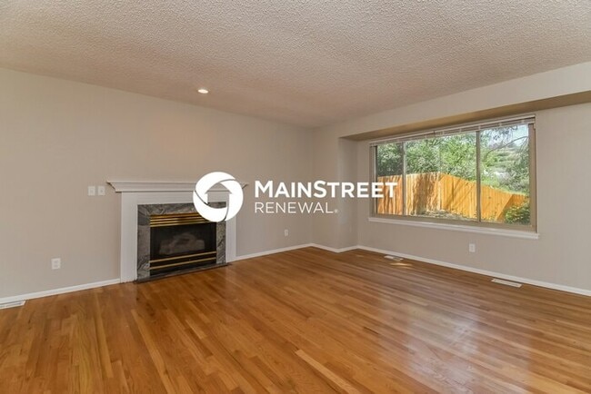 Building Photo - 4 Bedroom Pet-Friendly Home in COLORADO SP...