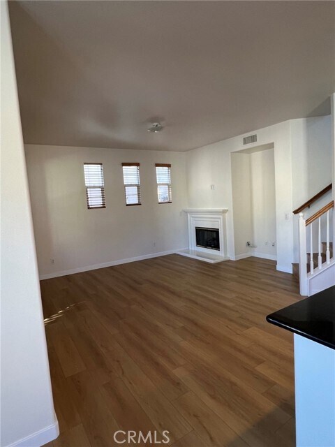 Building Photo - 223 Tall Oak