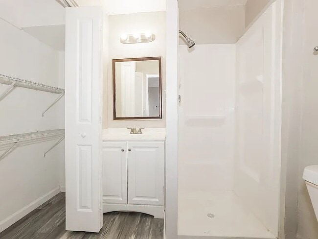 Foto del edificio - 4028 Vinceton St