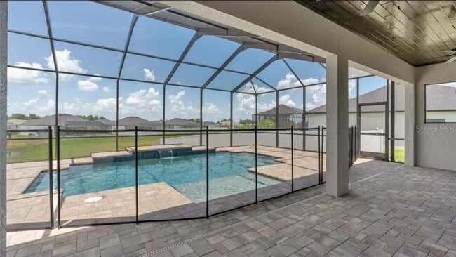 Foto del edificio - 6980 Bentridge Dr
