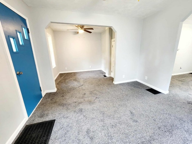 Building Photo - 353 N Forbes St
