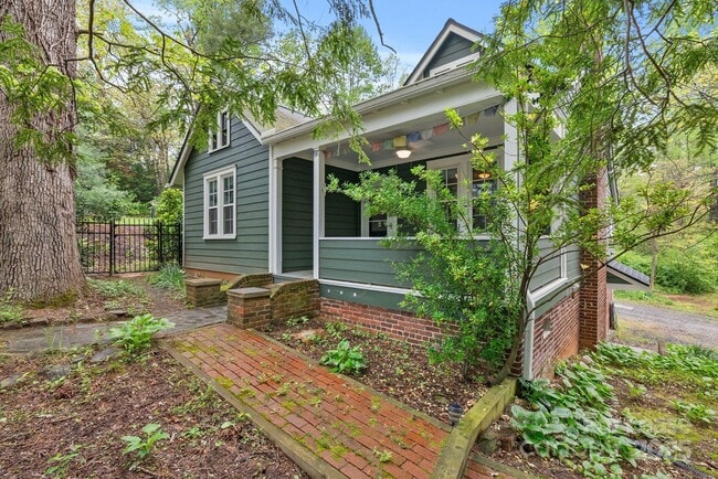 Building Photo - 1 Ridgefield Pl