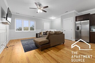 Building Photo - 742 N Avers Ave