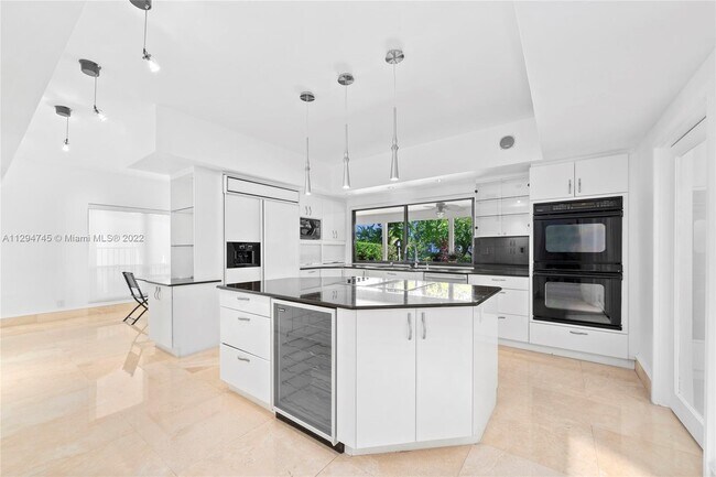 Foto del edificio - 3051 N 35th St