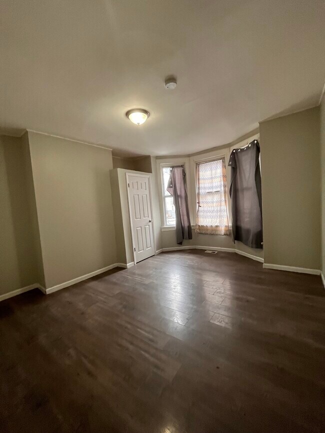 Foto del edificio - 264 S 8th St