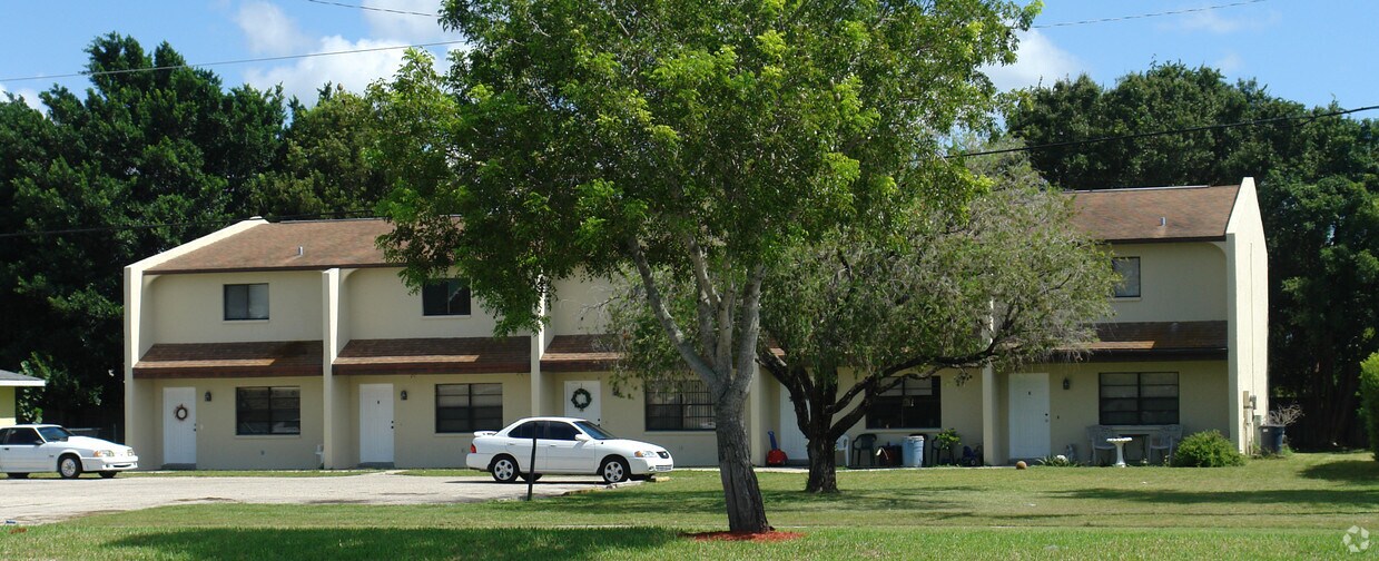 Foto del edificio - 323 SE 24th Ave